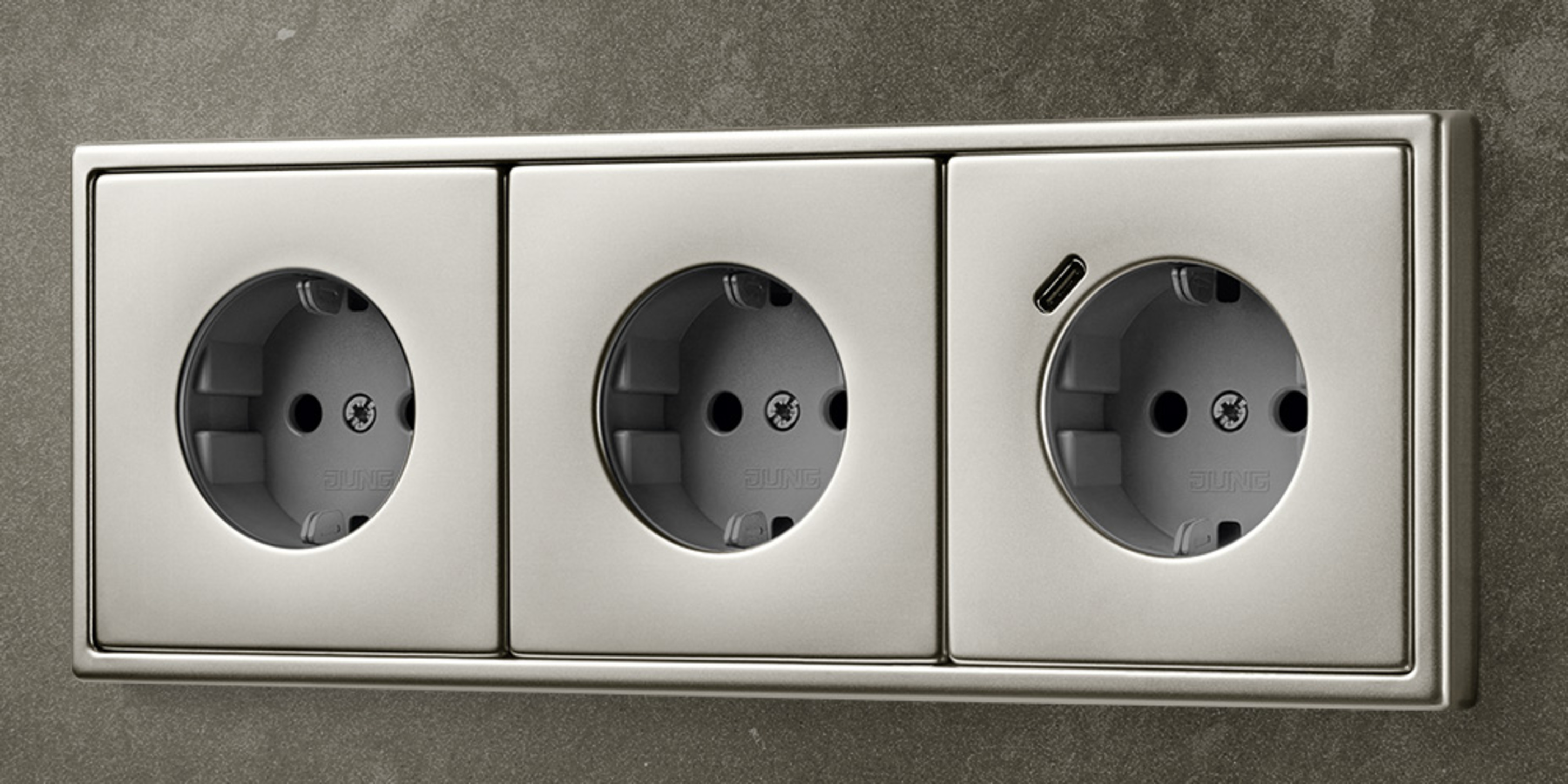 SCHUKO® Steckdosen mit USB bei Bartsch Elektrotechnik GmbH in Hamburg